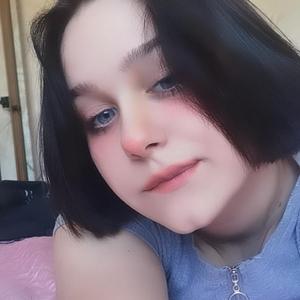 Девушки в Пятигорске: Алина, 23 - ищет парня из Пятигорска