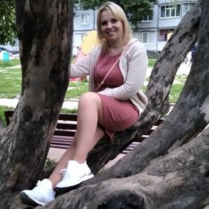 Девушки в Харькове: Марина, 42 - ищет парня из Харькова