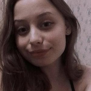 Девушки в Челябинске: Светлана, 23 - ищет парня из Челябинска