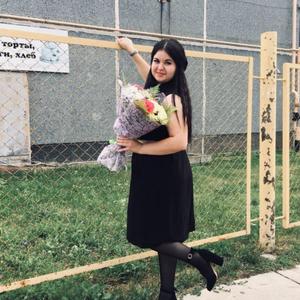 Девушки в Ульяновске: Элька, 25 - ищет парня из Ульяновска