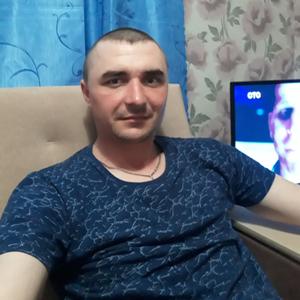 Парни в Бийске: Илья, 32 - ищет девушку из Бийска
