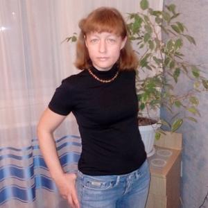 Девушки в Новосибирске: Marina, 54 - ищет парня из Новосибирска