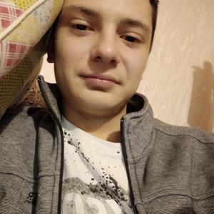 Парни в Ульяновске: Виктор, 24 - ищет девушку из Ульяновска