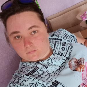 Девушки в Ульяновске: Алина, 25 - ищет парня из Ульяновска