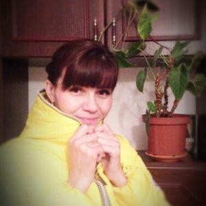 Гульгена, 42 года, Казань