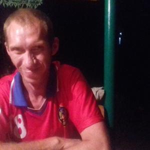 Парни в Саратове: Лёша Крючков, 43 - ищет девушку из Саратова