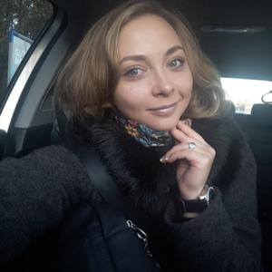 Девушки в Казани (Татарстан): Кристина, 39 - ищет парня из Казани (Татарстан)