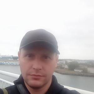 Парни в Гомеле: Yury, 39 - ищет девушку из Гомеля