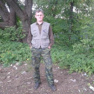 Парни в Твери: Олег, 65 - ищет девушку из Твери