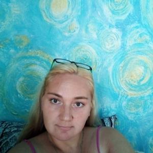 Девушки в Ижевске: Ирина Ложкина, 39 - ищет парня из Ижевска
