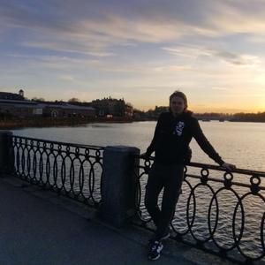 Парни в Санкт-Петербурге: Владимир, 22 - ищет девушку из Санкт-Петербурга