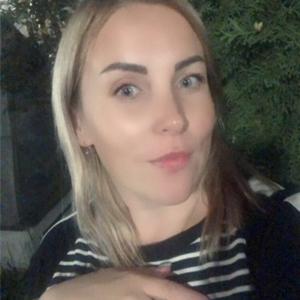 Девушки в Череповце: Валентина, 39 - ищет парня из Череповца