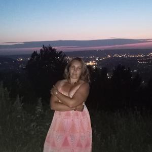 Девушки в Новокузнецке: Татьяна, 39 - ищет парня из Новокузнецка