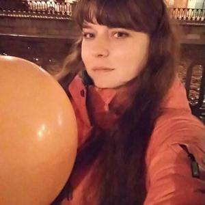 Девушки в Петергофе: Валентина, 40 - ищет парня из Петергофа