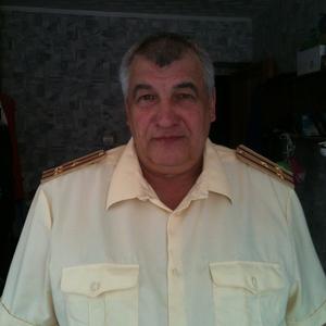 Парни в Омске: Николай Николаевич, 69 - ищет девушку из Омска