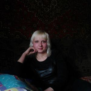 Девушки в Омске: Елизавета, 38 - ищет парня из Омска