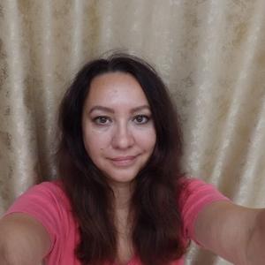 Девушки в Казани (Татарстан): Лилия, 44 - ищет парня из Казани (Татарстан)
