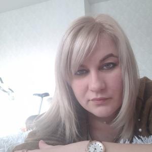 Девушки в Омске: Анна, 38 - ищет парня из Омска
