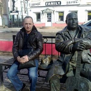 Парни в Узловая: Юрий, 60 - ищет девушку из Узловая
