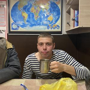 Парни в Владивостоке: Евгений, 26 - ищет девушку из Владивостока