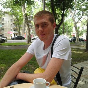 Евгений, 37 лет, Магадан