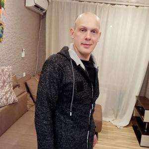 Юрий, 38 лет, Омский