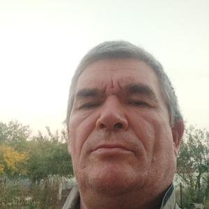 Парни в Нижнекамске: Зуфар, 61 - ищет девушку из Нижнекамска