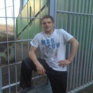 Парни в Череповце: Кирилл, 31 - ищет девушку из Череповца