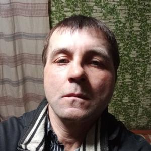 Парни в Иркутск-45: Виталя, 43 - ищет девушку из Иркутск-45