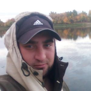 Парни в Саратове: Антон Белов, 36 - ищет девушку из Саратова