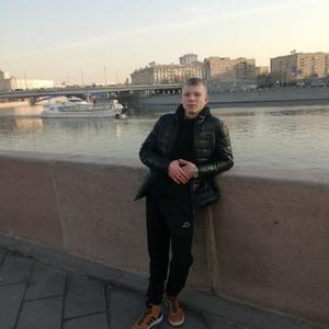Белый, 20 лет, Кемерово
