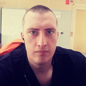 Парни в Томске: Кирилл Литвенко, 31 - ищет девушку из Томска