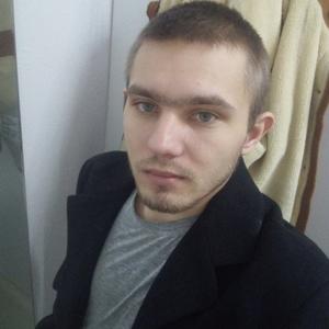 Парни в Старомарьевке: Кирилл, 22 - ищет девушку из Старомарьевки