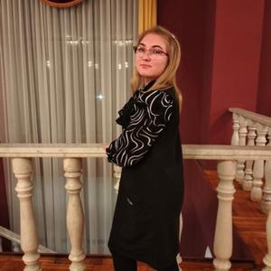 Девушки в Ульяновске: Яна, 21 - ищет парня из Ульяновска