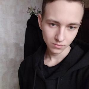 Парни в Северске: Станислав Полуянов, 23 - ищет девушку из Северска