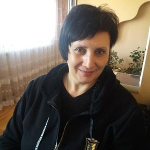 Девушки в Донецке: Лена, 61 - ищет парня из Донецка