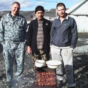 Парни в Усть-Нера: Аслам, 64 - ищет девушку из Усть-Нера