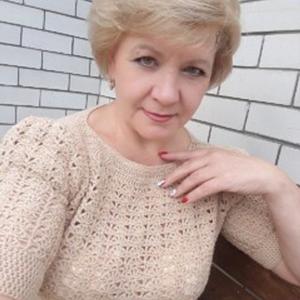 Девушки в Пятигорске: Ирина, 58 - ищет парня из Пятигорска