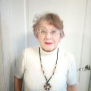 Лариса, 71 год, Санкт-Петербург