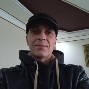 Михаил, 55 лет, Прохладный