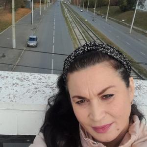 Девушки в Ижевске: Марина, 45 - ищет парня из Ижевска