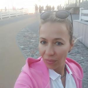Девушки в Калининграде: Georgina, 39 - ищет парня из Калининграда