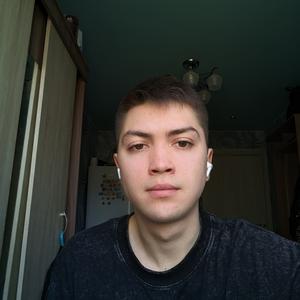 Илья, 23 года, Киров