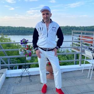 Парни в Ижевске: Альберт Кузнецов, 41 - ищет девушку из Ижевска