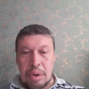 Парни в Нижнекамске: Рустам Гайфутдинов, 43 - ищет девушку из Нижнекамска
