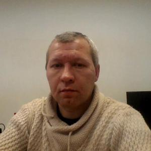 Парни в Вологде: Алексей, 46 - ищет девушку из Вологды