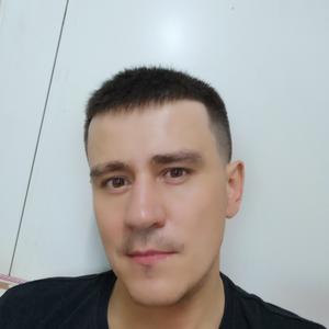 Роман, 39 лет, Магадан