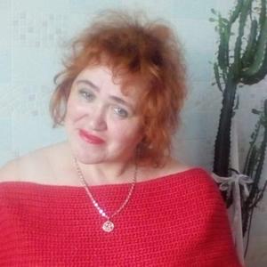 Девушки в Екатеринбурге: Надежда, 61 - ищет парня из Екатеринбурга
