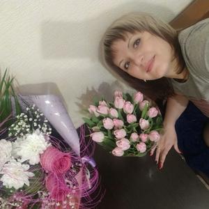 Девушки в Томске: Марина, 39 - ищет парня из Томска
