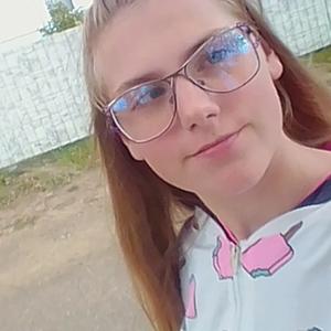 Девушки в Новосибирске: Юлия, 19 - ищет парня из Новосибирска
